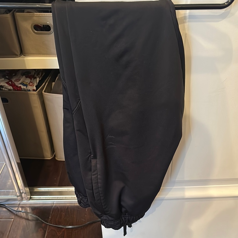 Gymshark Black/Black Jogger Pants Men’s (S)